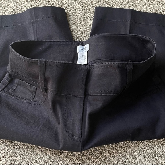 Cache’ Women’s Black Bermuda Shorts - Picture 3 of 4